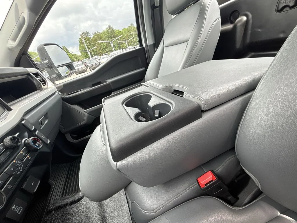 Used 2023 White Ford XL image 23