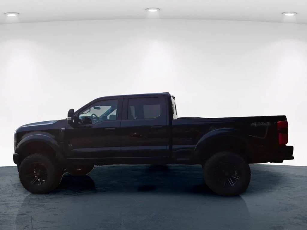 Used 2024 Black Ford Lariat image 9