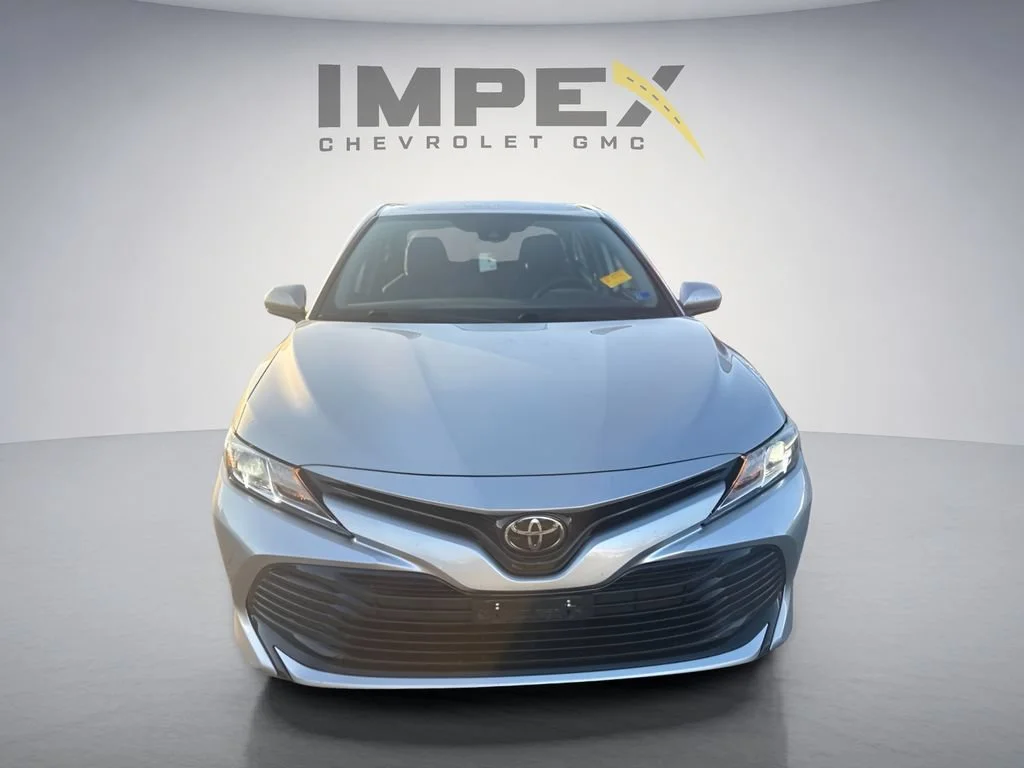 Used 2020  Toyota LE image 8