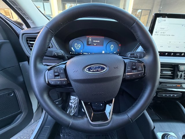 Used 2025 Silver Ford Platinum image 19
