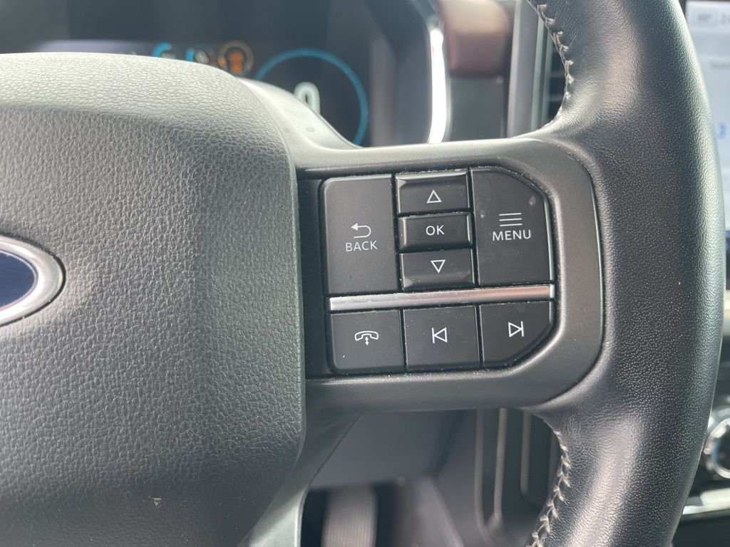 Used 2022 Black Ford Lariat image 32