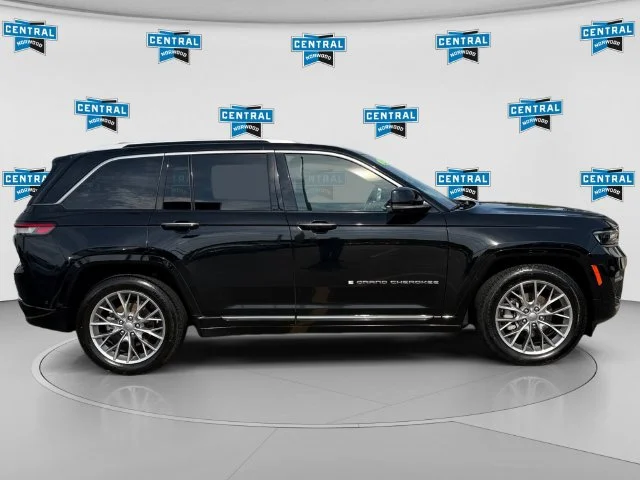 Certified Used 2022 Black Jeep Summit image 7
