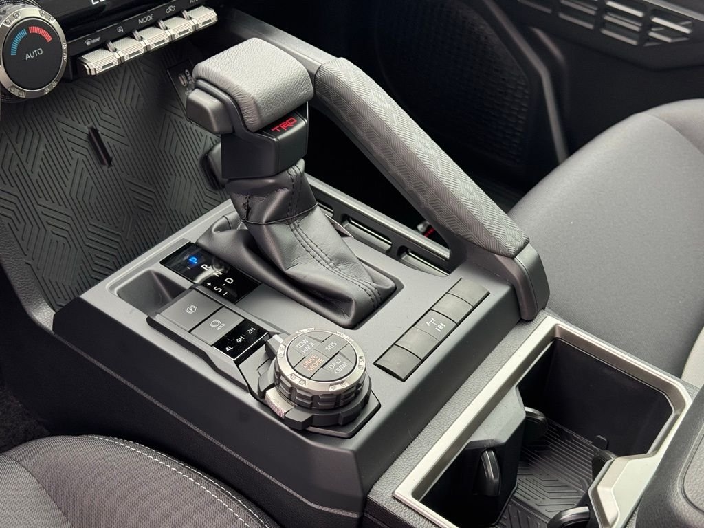 2025 Toyota Tacoma TRD Off Road - Photo 12