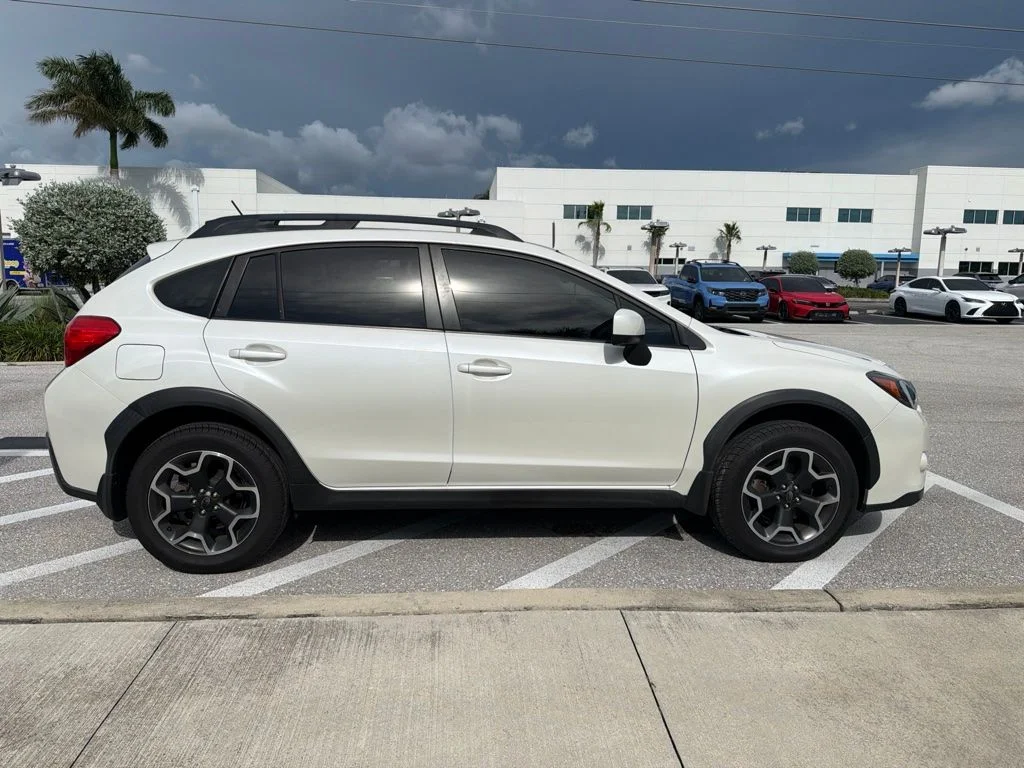 Used 2014 Satin White Pearl Subaru 2.0i Limited image 5
