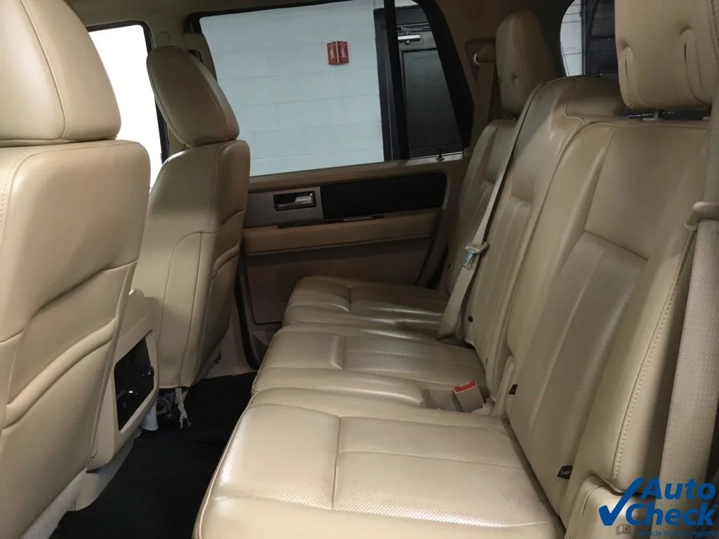 Used 2017 White Ford Limited image 31