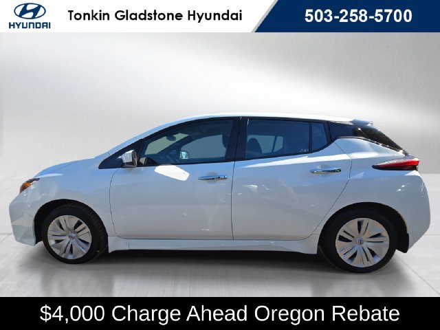Used 2025 Glacier White Nissan S image 6