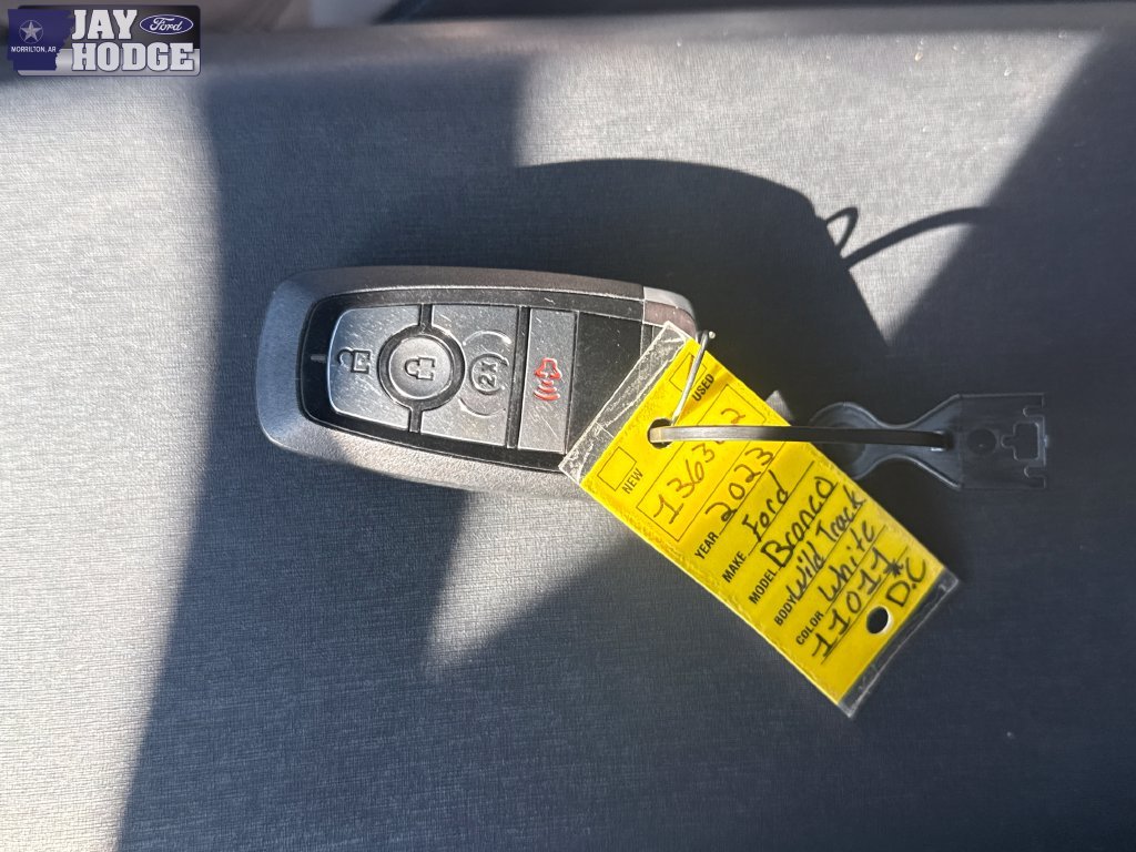 Used 2023 White Ford Wildtrak image 27