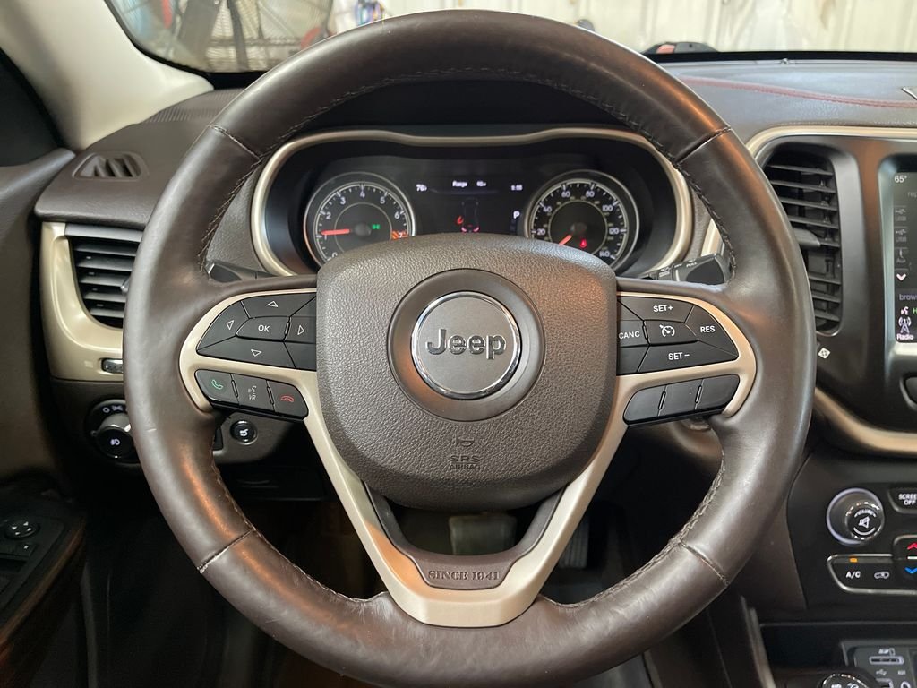 Used 2014 White Jeep Trailhawk image 20