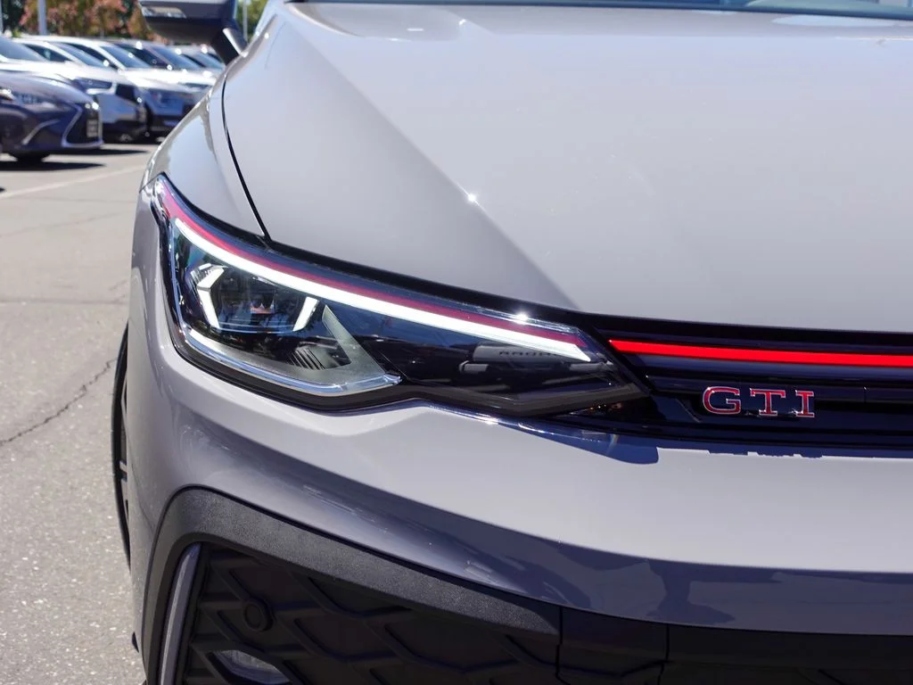 New 2026 Moonstone Gray Volkswagen SE image 4