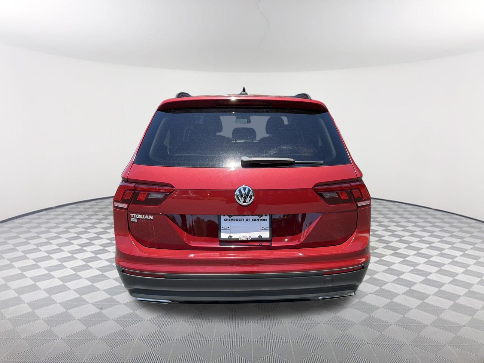 Used 2019  Volkswagen SE image 6