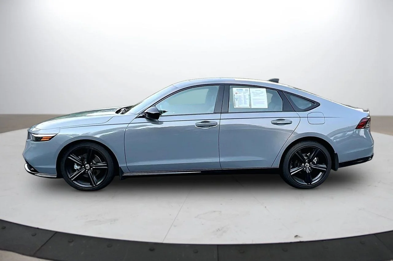 Certified Used 2025  Honda Sport-L image 5