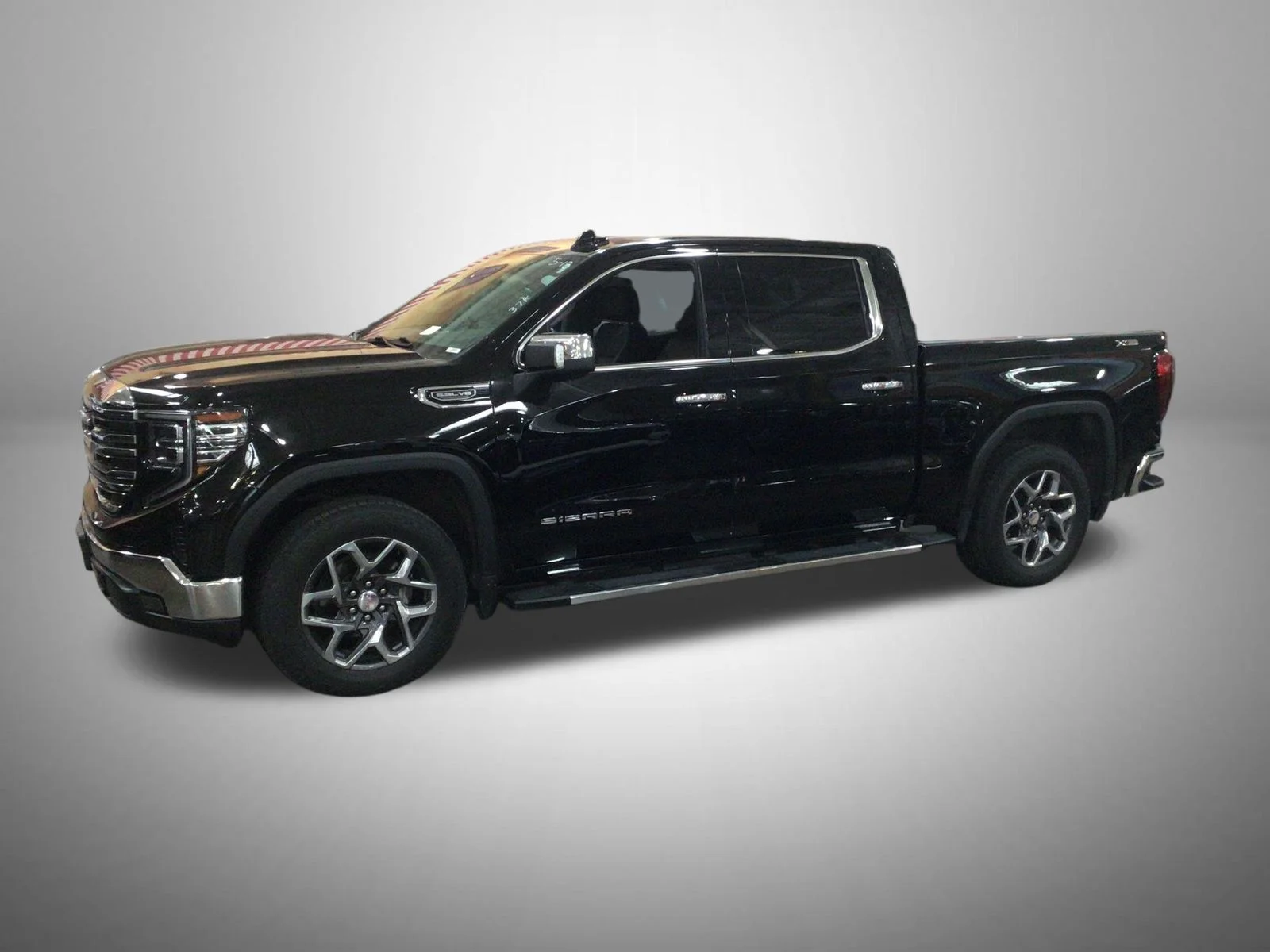 Used 2023 Black GMC SLT image 4