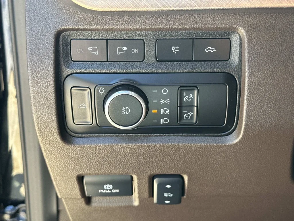 Used 2023 Brown Ford King Ranch image 39
