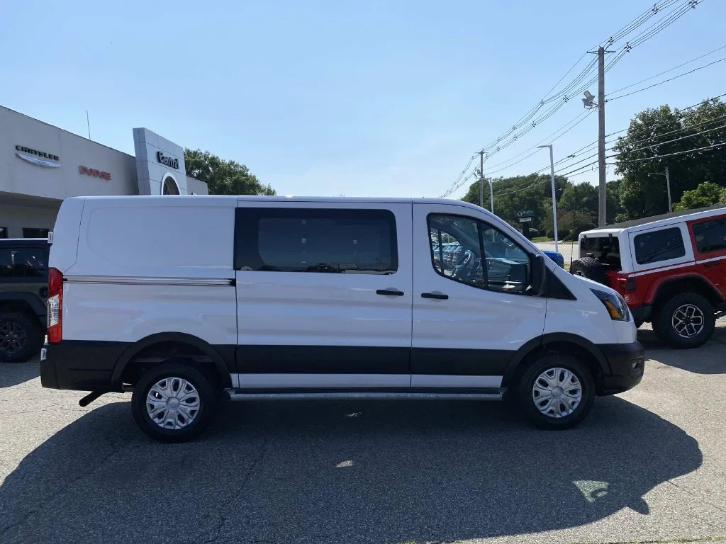 Used 2025 White Ford Base image 2
