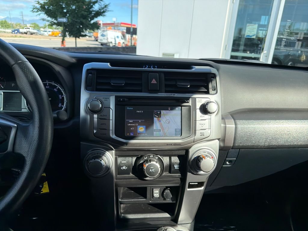 Used 2018 Midnight Black Metallic Toyota SR5 Premium image 18