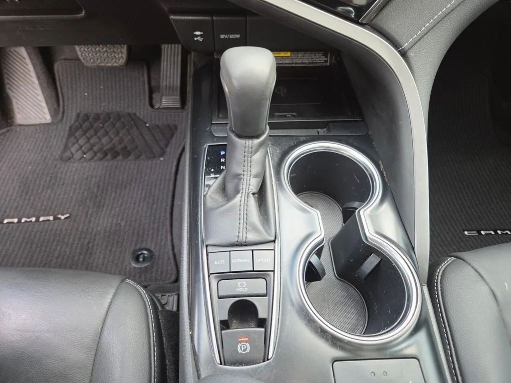Used 2019 Blue Toyota XSE V6 image 27