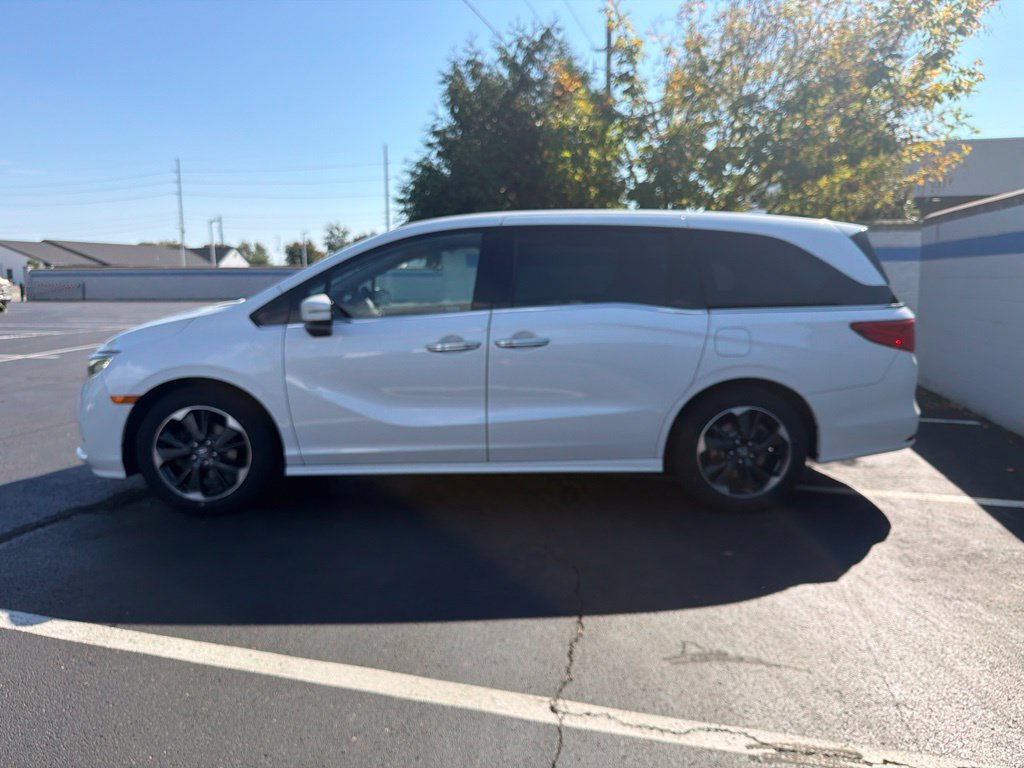 2024 Honda Odyssey Elite - Photo 2