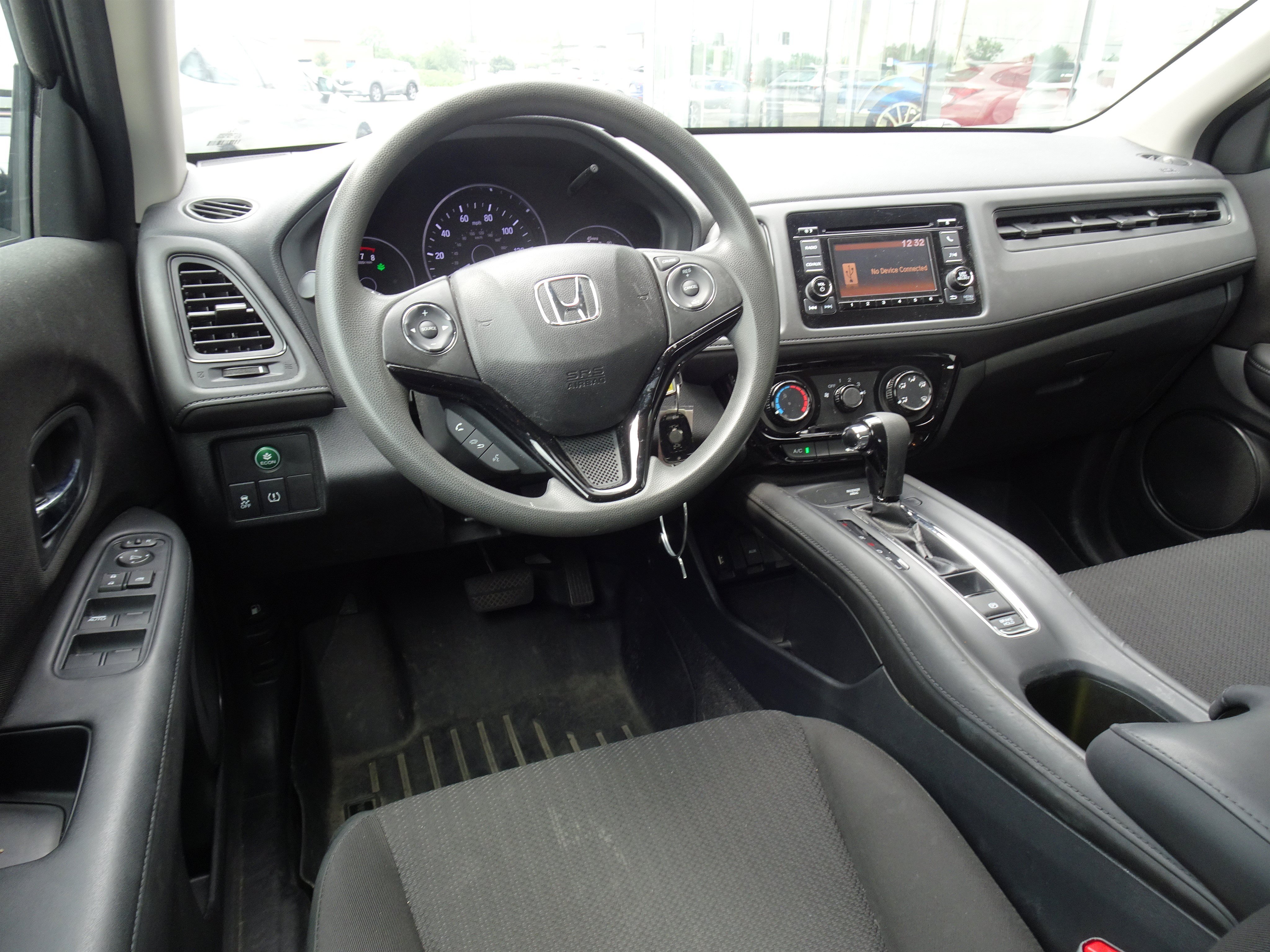 Used 2018  Honda LX image 9