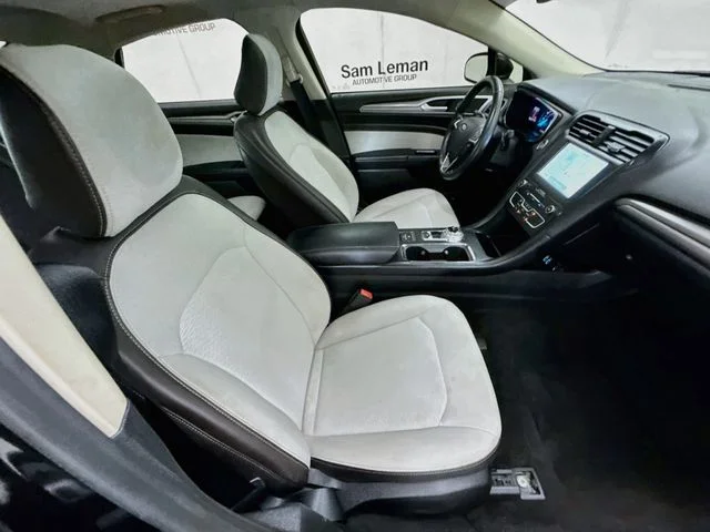 Certified Used 2020 Black Metallic Ford SE image 28