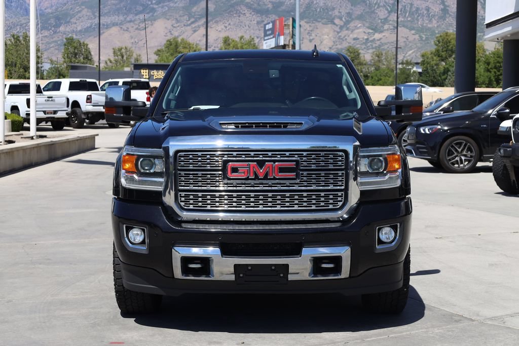 Used 2018 ONYX BLACK GMC Denali image 9