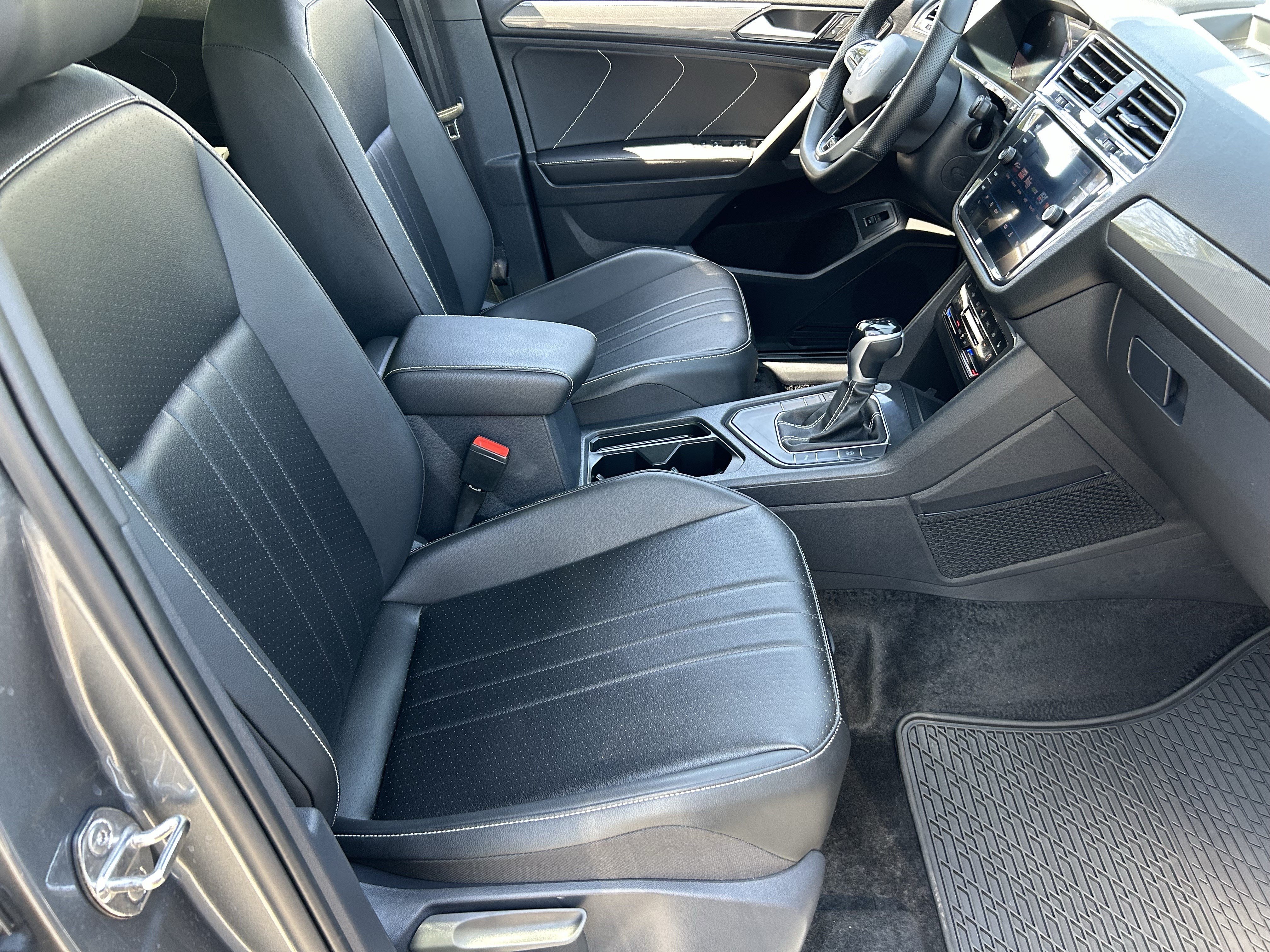 Used 2024 Platinum Gray Metallic Volkswagen SE R-Line Black image 9