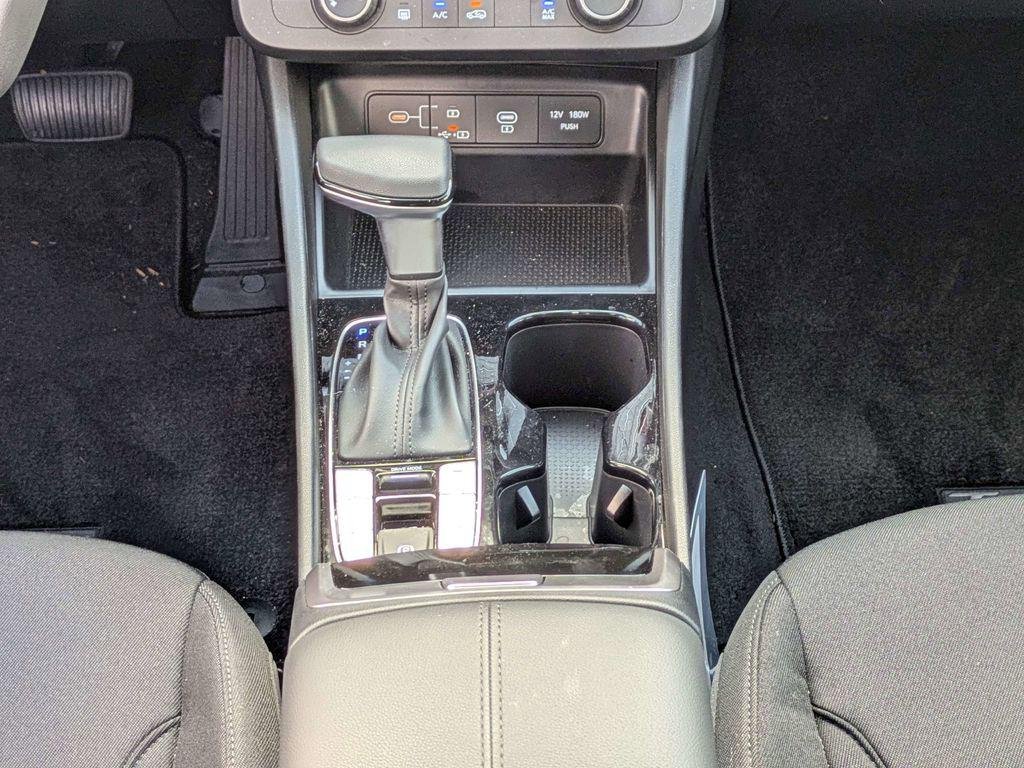 New 2026 Black Hyundai SE FWD image 19