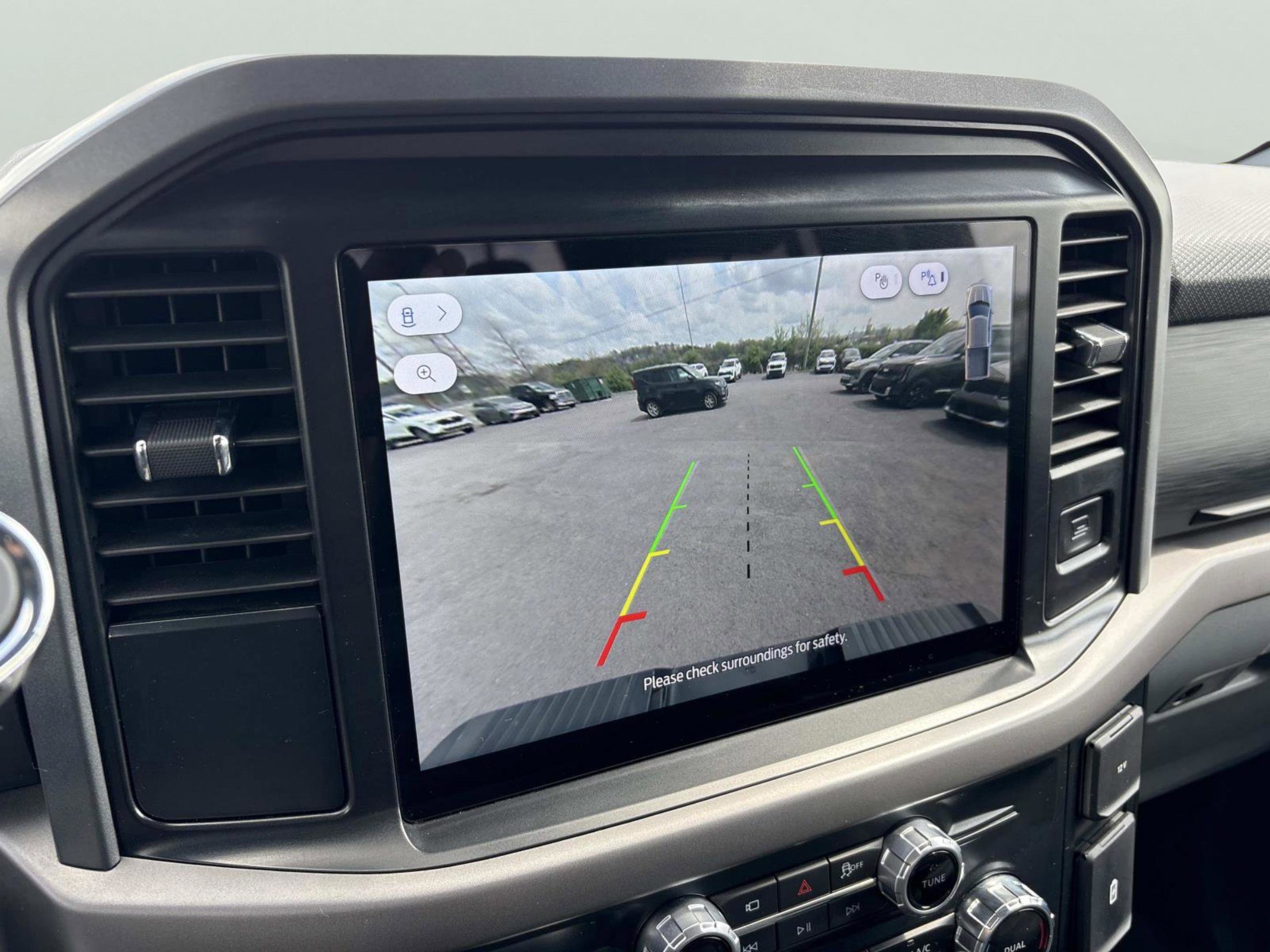 2025 Ford F-150 XLT - Photo 31