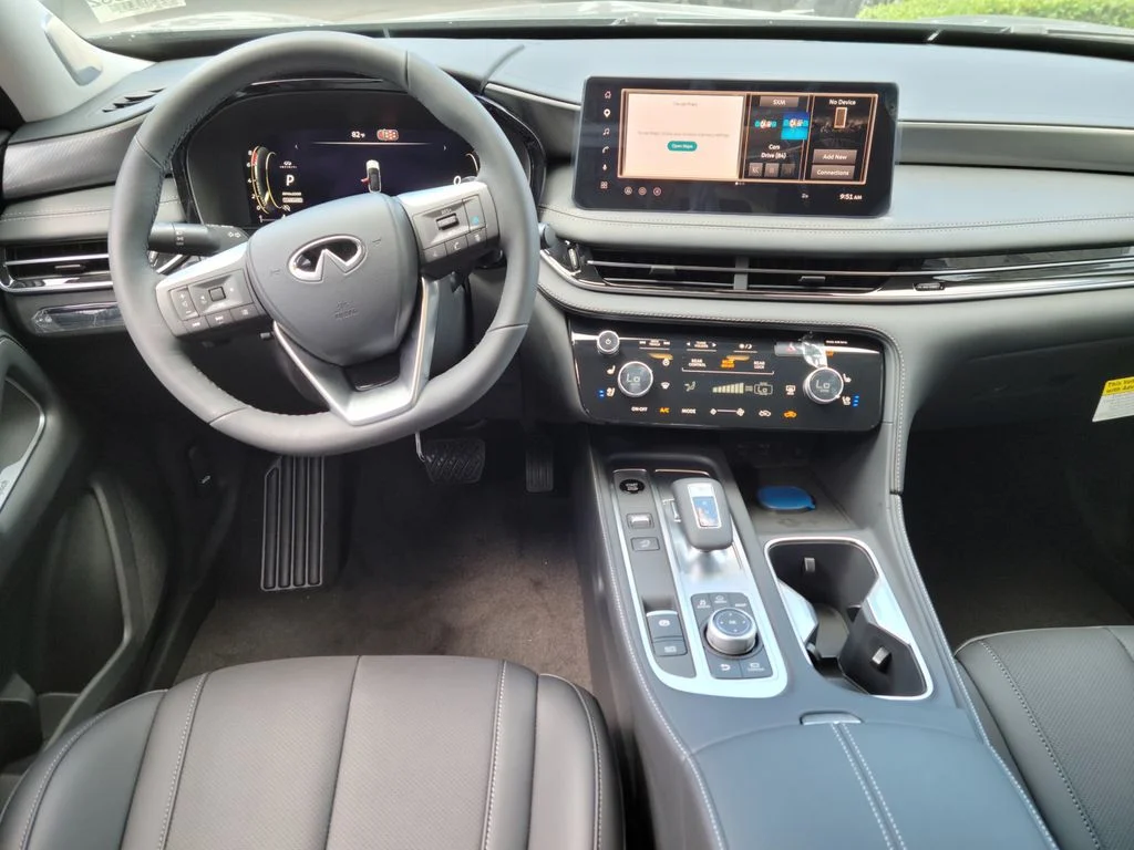 New 2027 DEEP EMERALD INFINITI Luxe FWD image 14