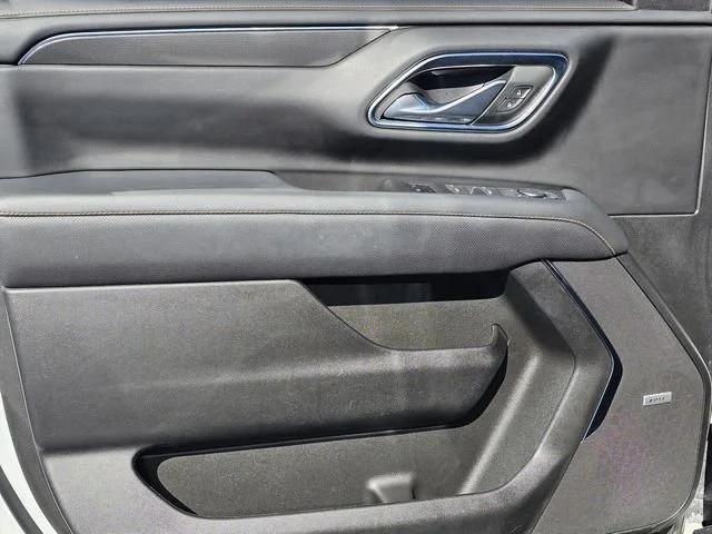 Used 2023 Summit White GMC AT4 image 16