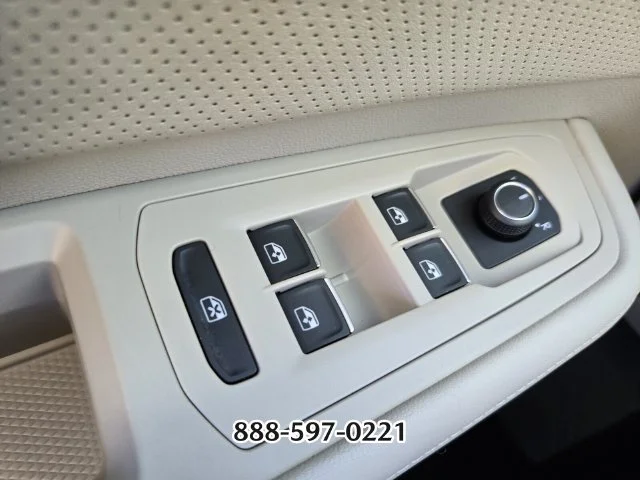 Certified Used 2024 Pure White Volkswagen 2.0T SE W/TECHNOLOGY image 32