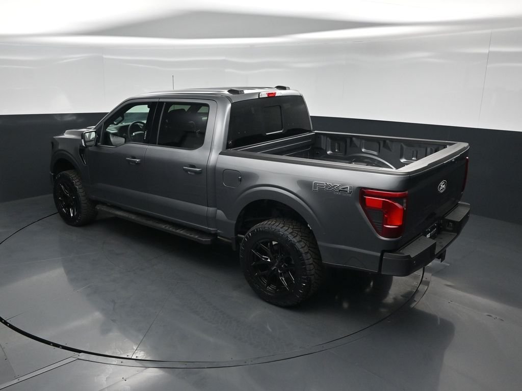 New 2026 Carbonized Gray Metallic Ford XLT image 36
