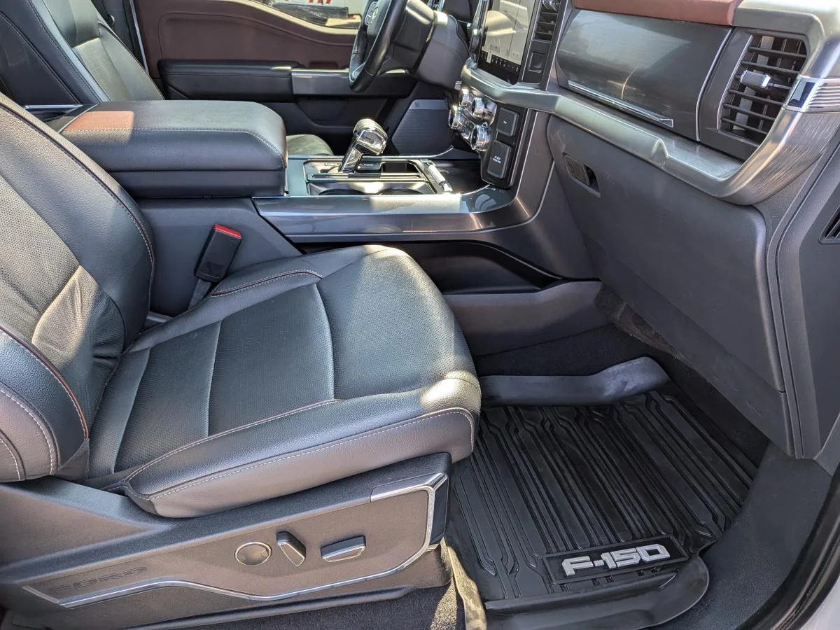 Used 2023 White Ford  image 23