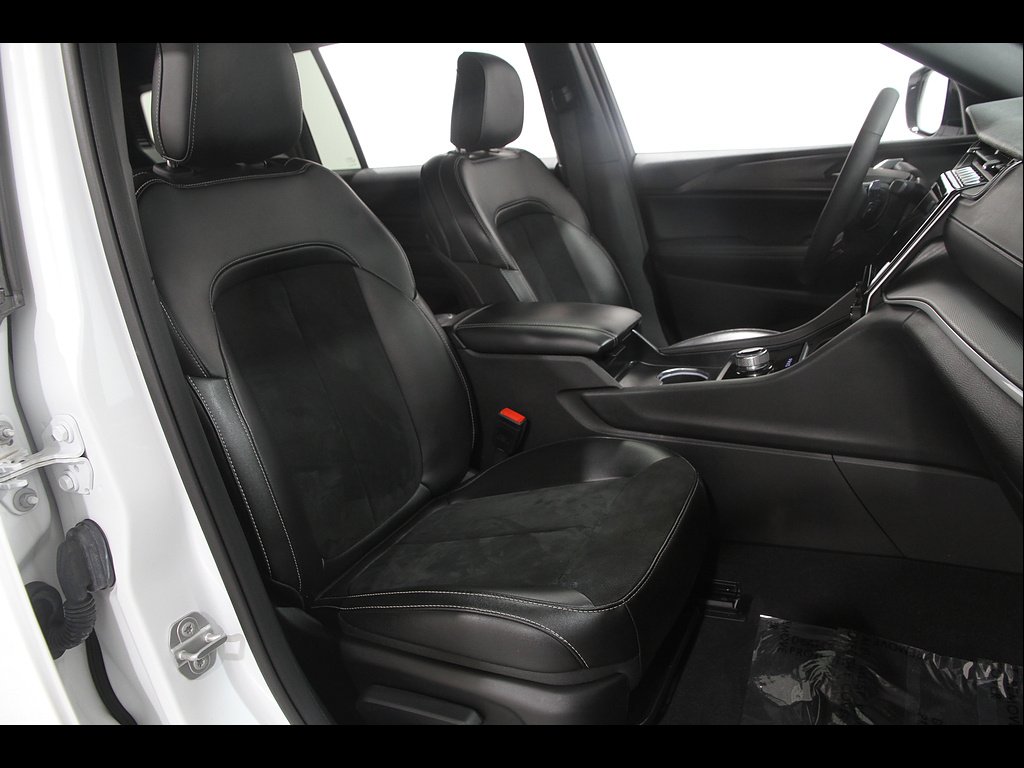 2024 Jeep Grand Cherokee L Altitude - Photo 17