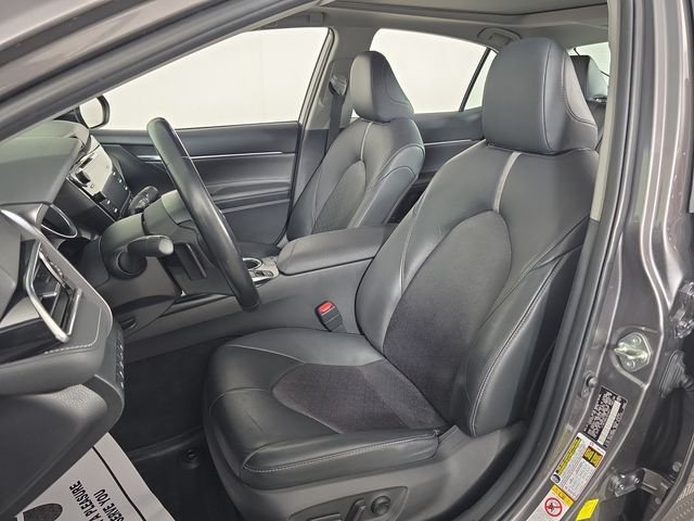 2018 Toyota Camry XSE - Photo 16