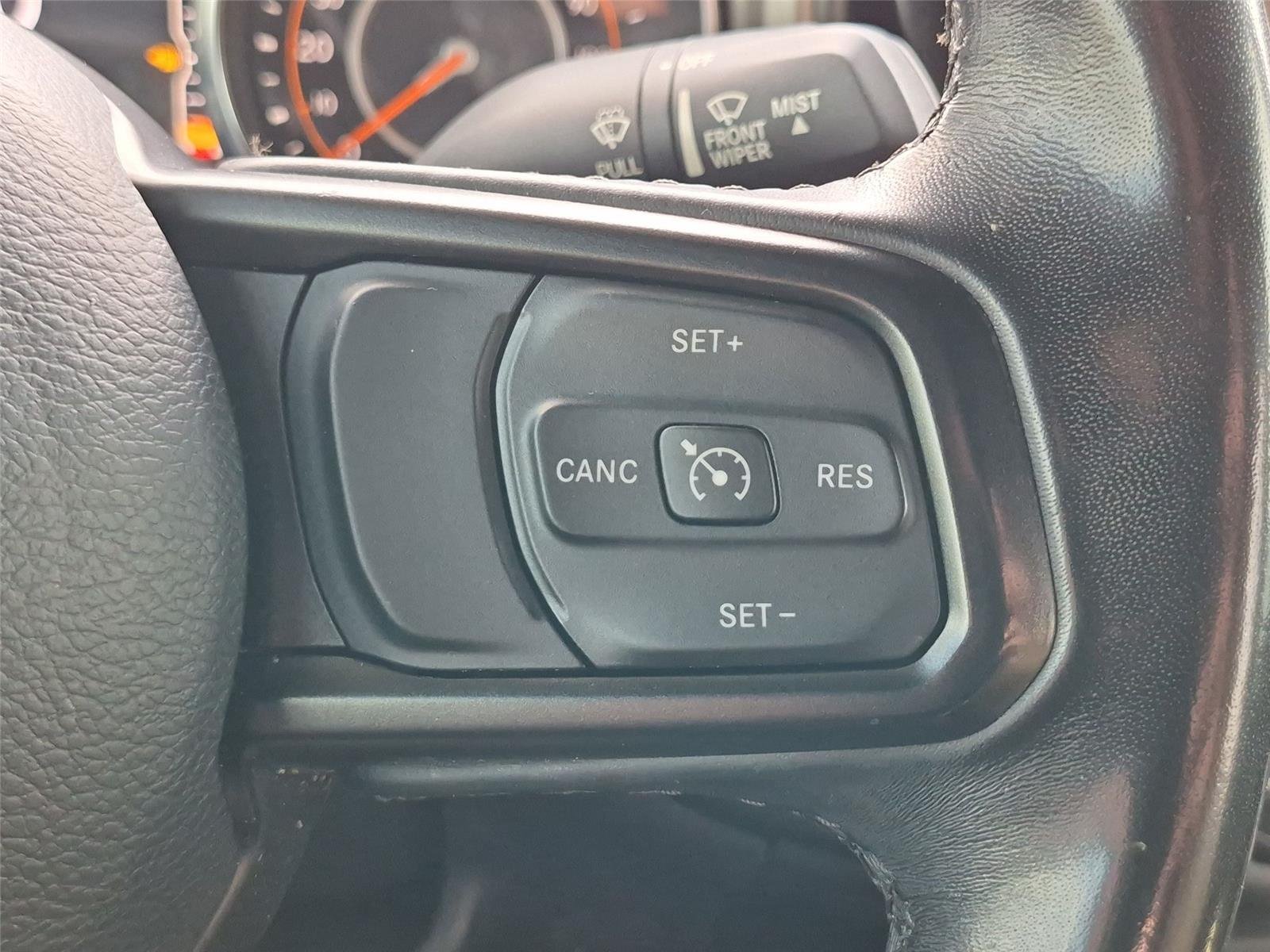 Used 2020 Granite Crystal Metallic Clearcoat Jeep Sport S image 21