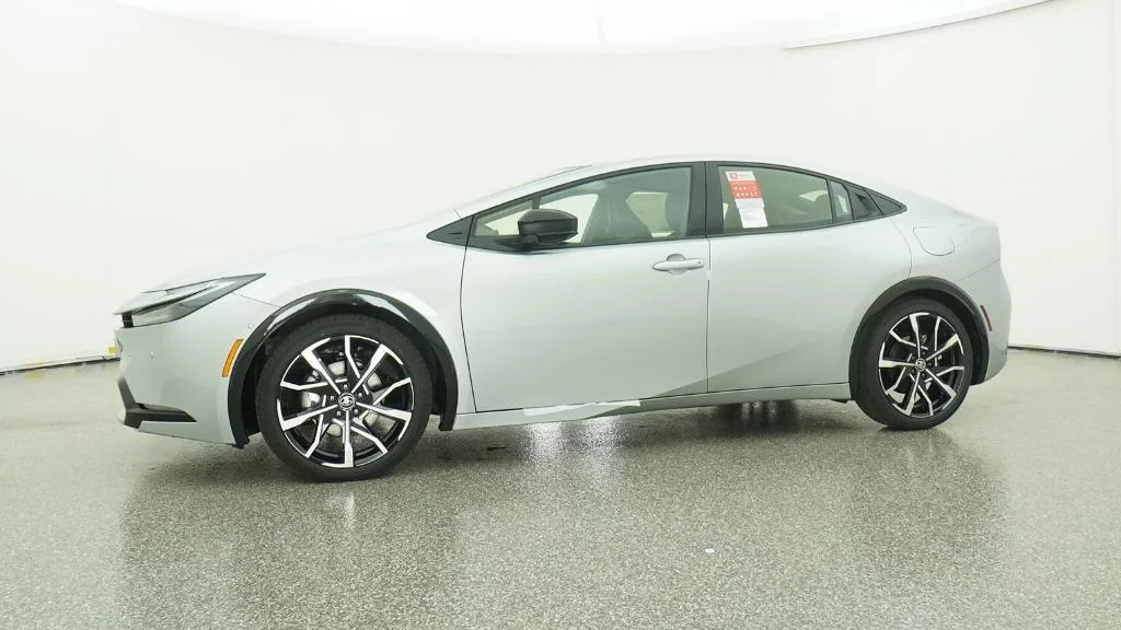 New 2026 Cutting Edge Toyota XSE Premium image 7