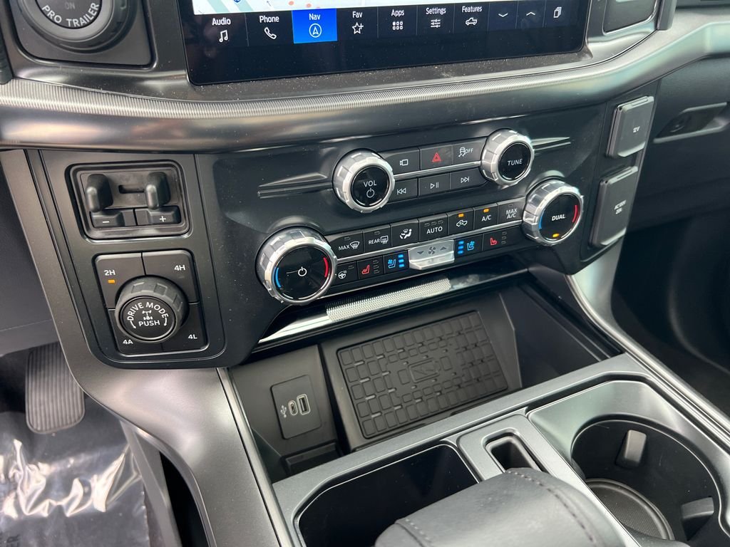 New 2026 Black Ford Lariat image 32