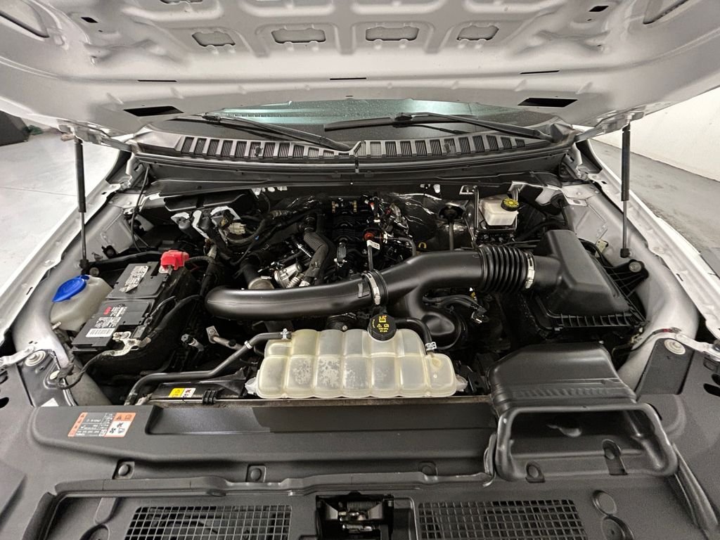 Used 2024 White Ford Limited image 21