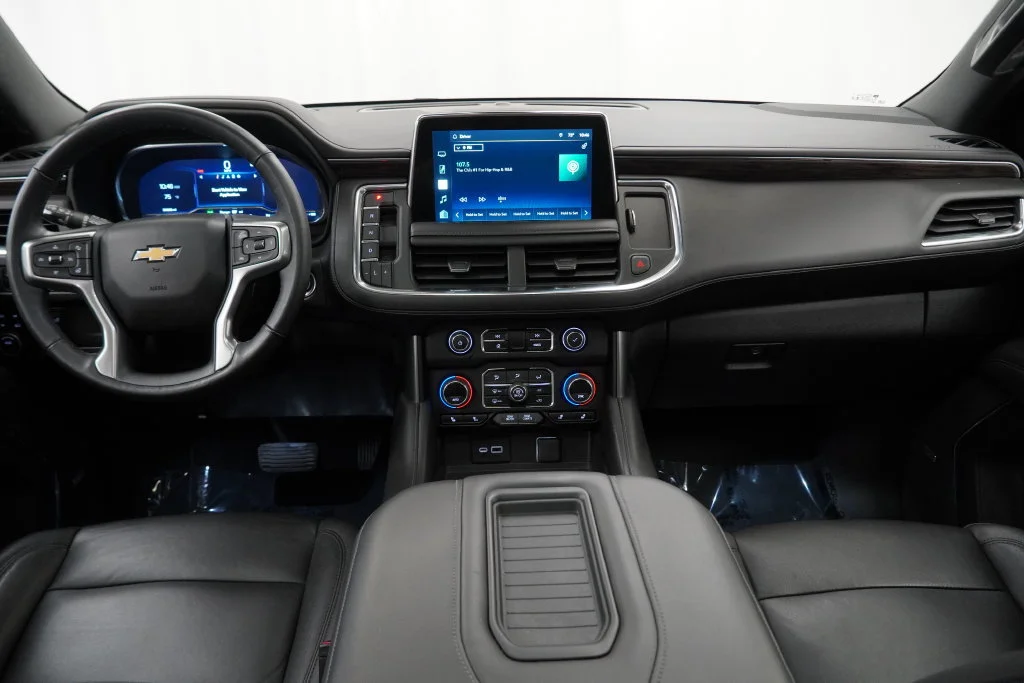 Used 2022 Black Chevrolet LT image 3