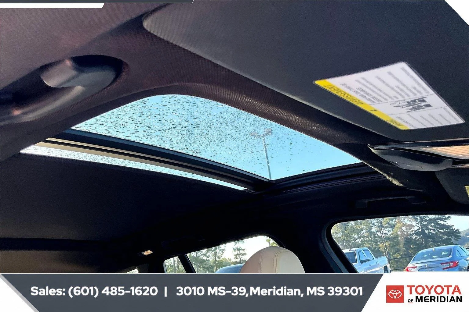 Used 2020 Dark Graphite Metallic BMW xDrive30i image 16
