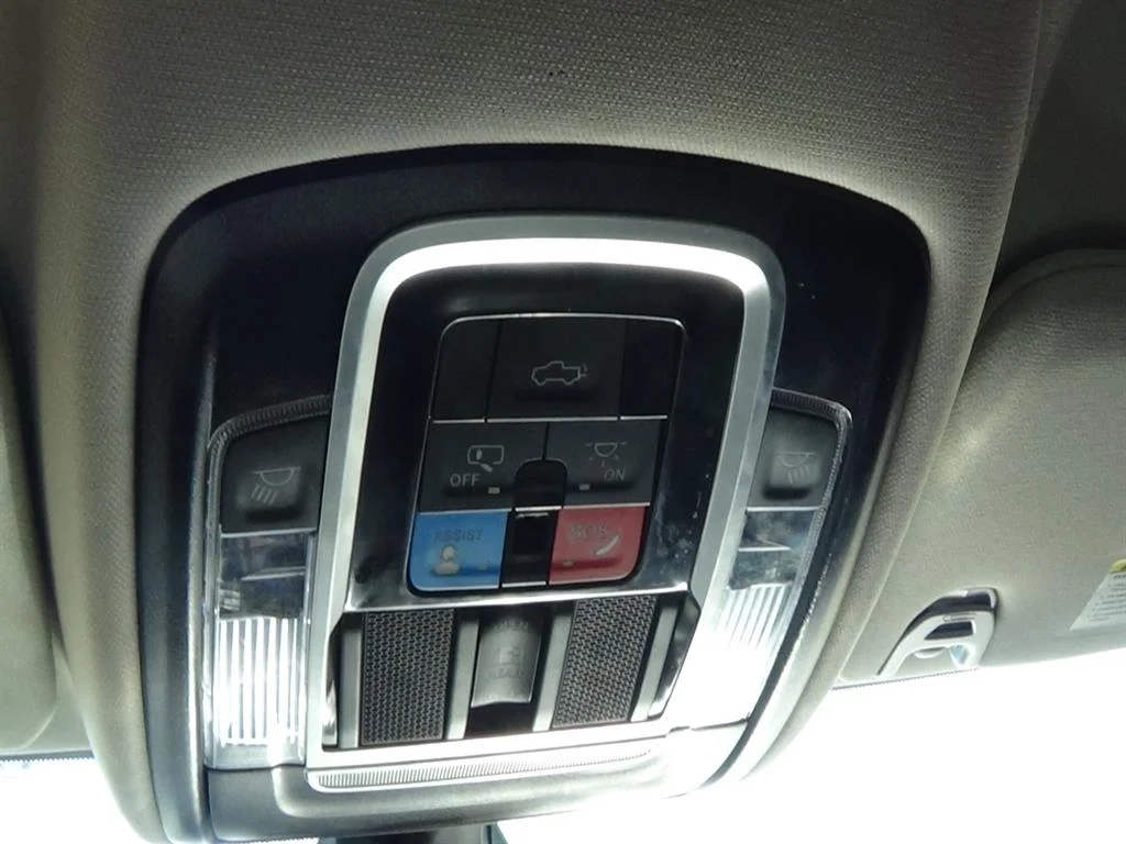 Certified Used 2024 Billet Silver Metallic Clear Coat (psc) RAM Laramie image 28