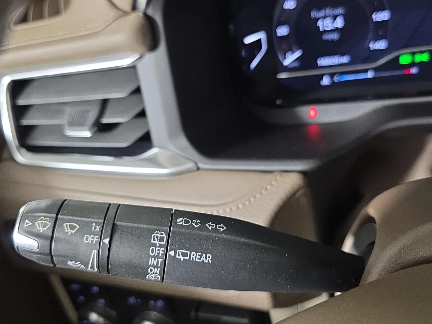 Used 2024 White Frost Tricoat GMC Denali image 24