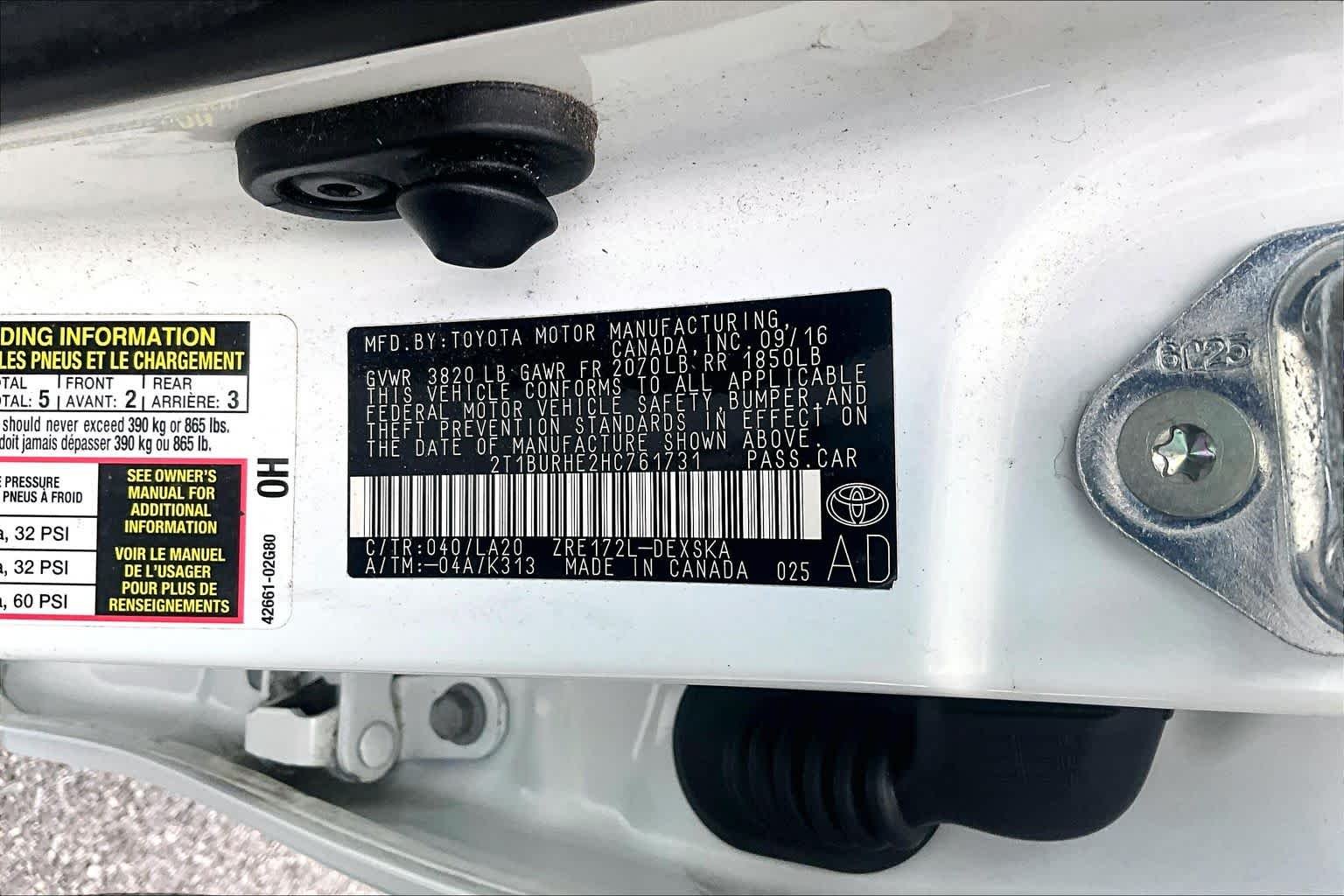 Used 2017 Super White Toyota XSE image 30