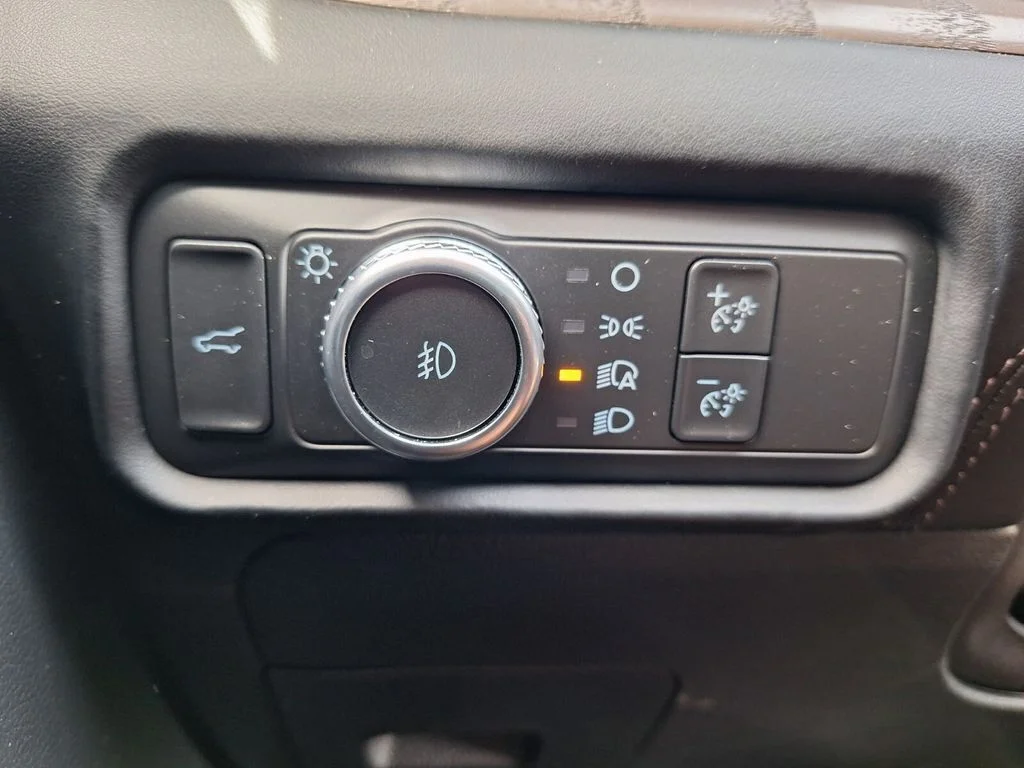 Used 2022 Blue Ford Platinum image 12
