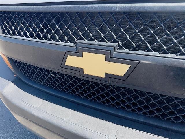 Used 2022 Summit White Chevrolet Work Van image 26