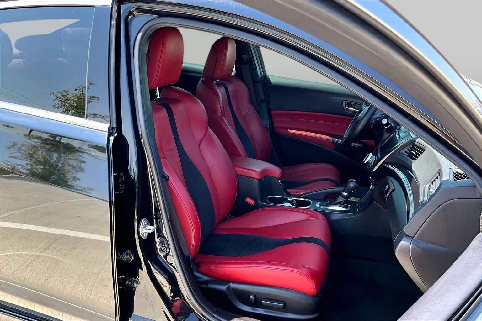 Used 2019 Majestic Black Pearl Acura w/Premium/A-Spec Pkg image 9