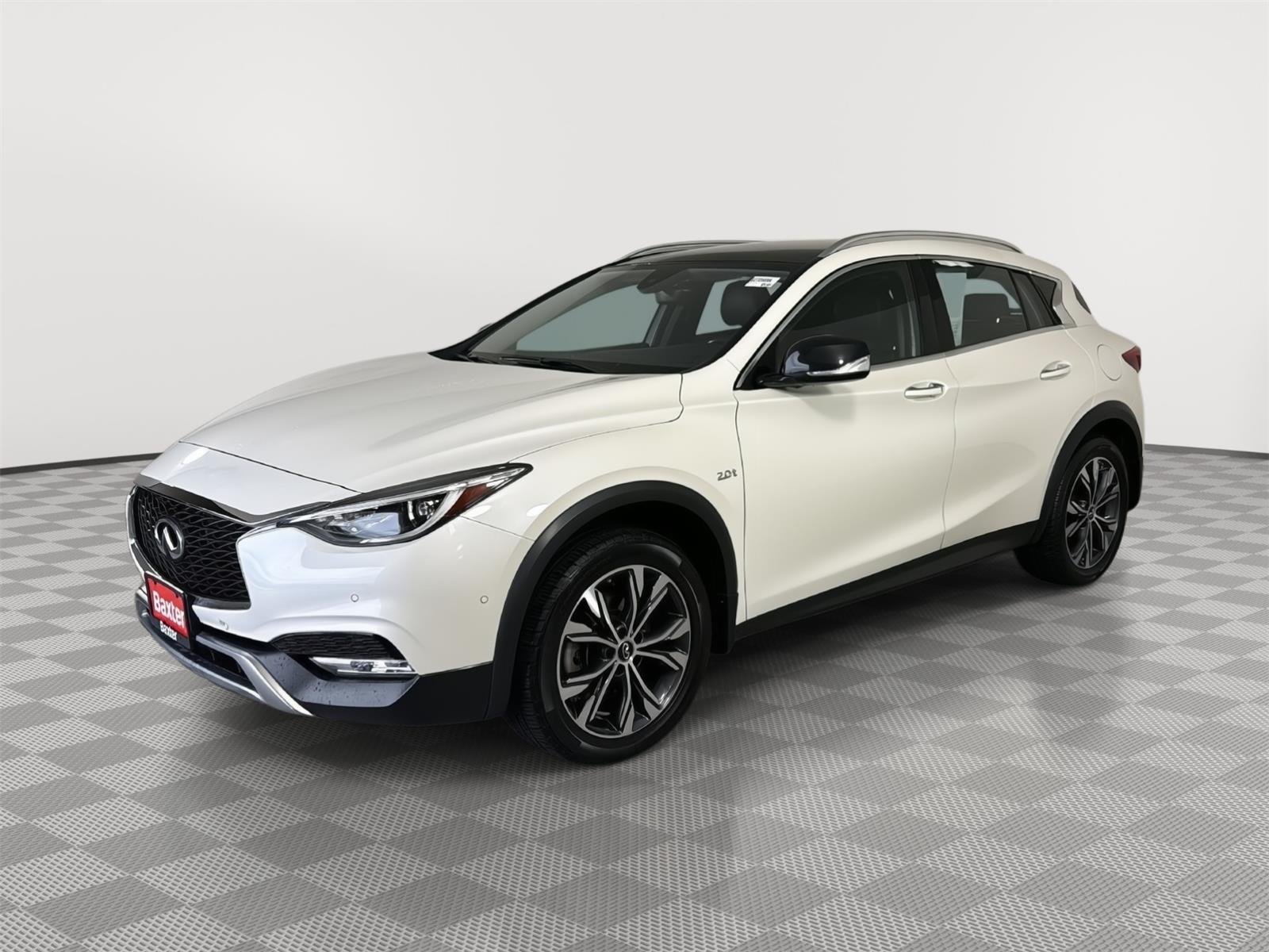 Used 2018 Majestic White INFINITI Premium image 3