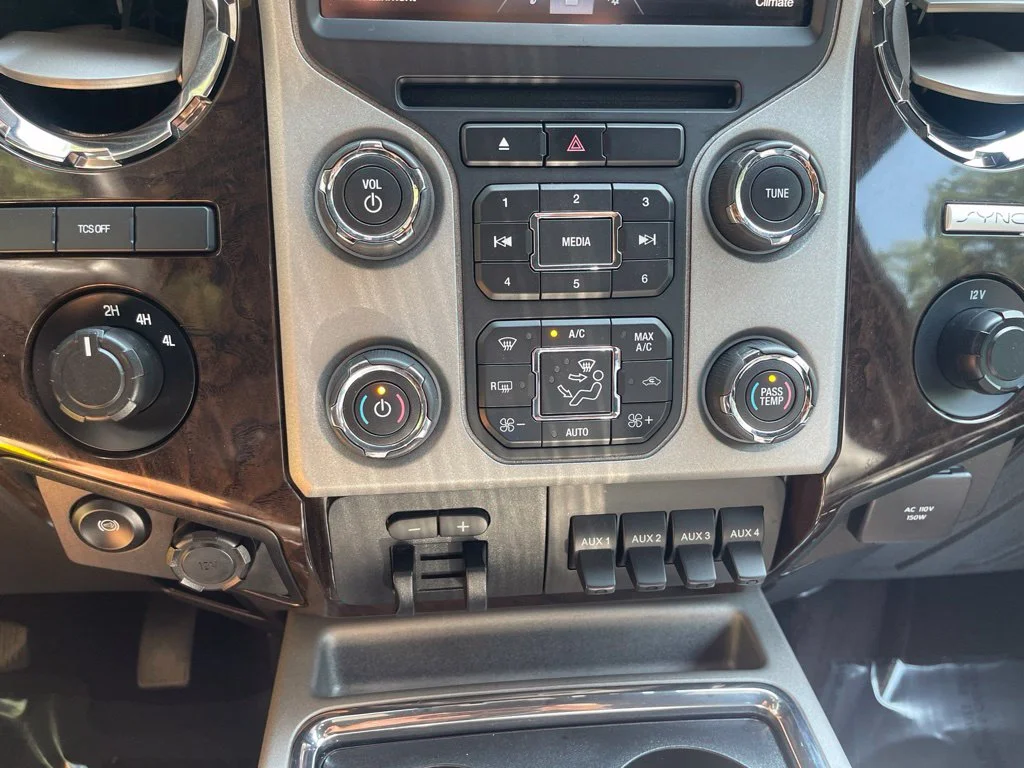 Used 2016 Silver Ford Platinum image 22