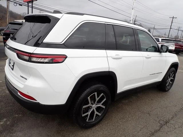 Used 2023 White Jeep Limited image 7