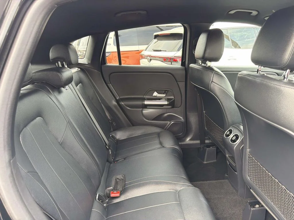 Used 2023 Night Black Mercedes-Benz 250 image 31